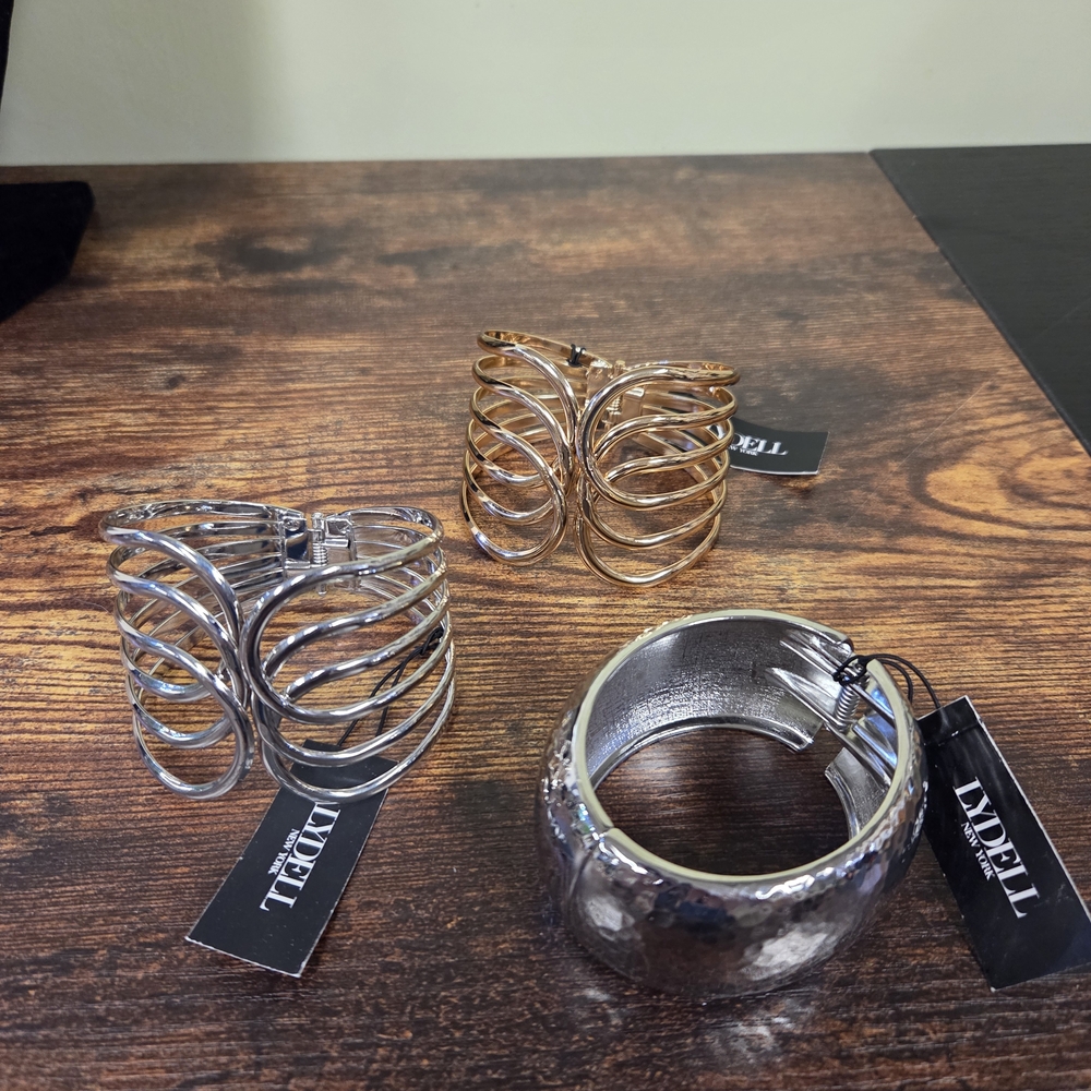 BOGO💖Chunky Hinged Cuff Bracelet Set of 3